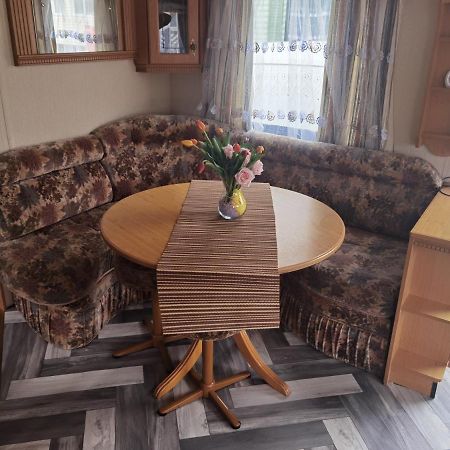 Lochlands caravan park X Villa Forfar Exteriör bild