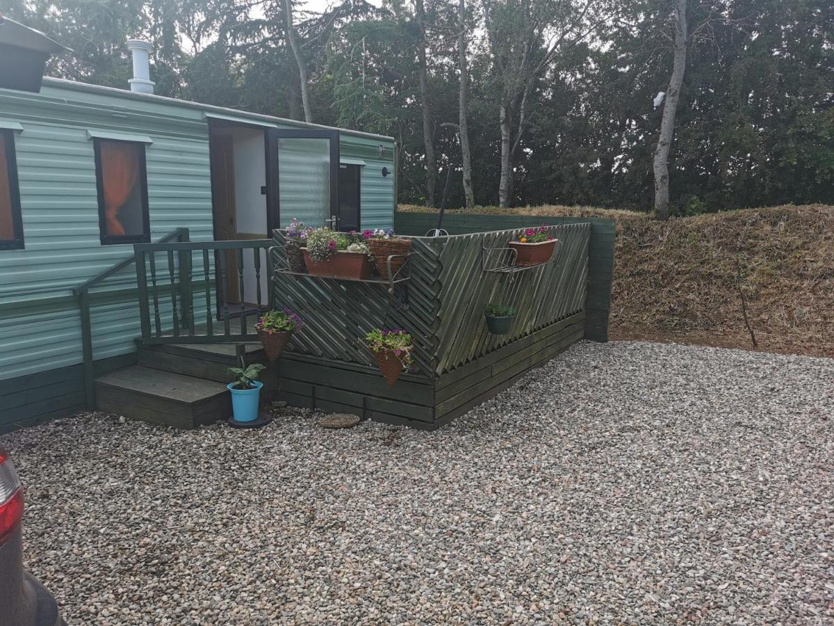 Lochlands caravan park X Villa Forfar Exteriör bild