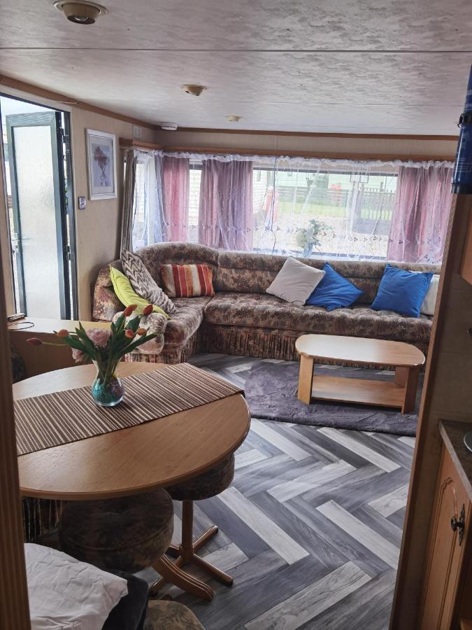 Lochlands caravan park X Villa Forfar Exteriör bild