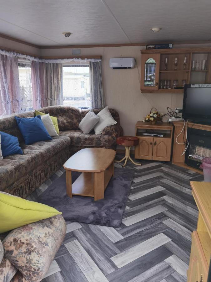Lochlands caravan park X Villa Forfar Exteriör bild